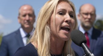 조지아 ‘하이힐 트럼프’, 파우치 해고법 발의