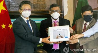 접종률 높은데 확진자 많은 국가 공통점은?