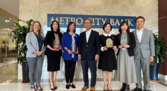 메트로시티은행 “고객 신뢰에 예금 몰린다”