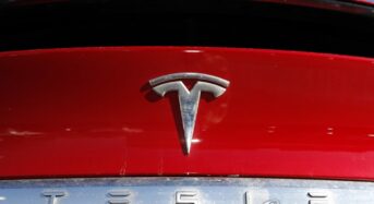 테슬라, ‘후드 열림’ 결함 185만대 리콜