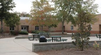 귀넷 중학교 교사 2명, 학생 폭행 잇따라 기소