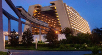 공포의 디즈니월드 리조트…한달 새 투숙객 5명 사망