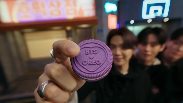BTS 오레오 쿠키에 뉴스앵커 “미국에 죽음을” 논란